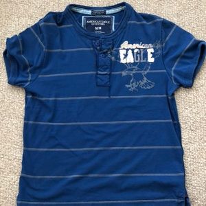 AMERICAN EAGLE button SS pullover henley shirt